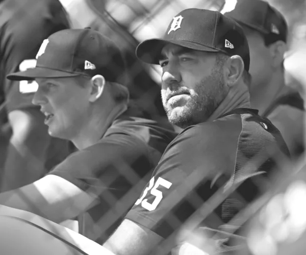 Verlander trends toward pitching for Tigers